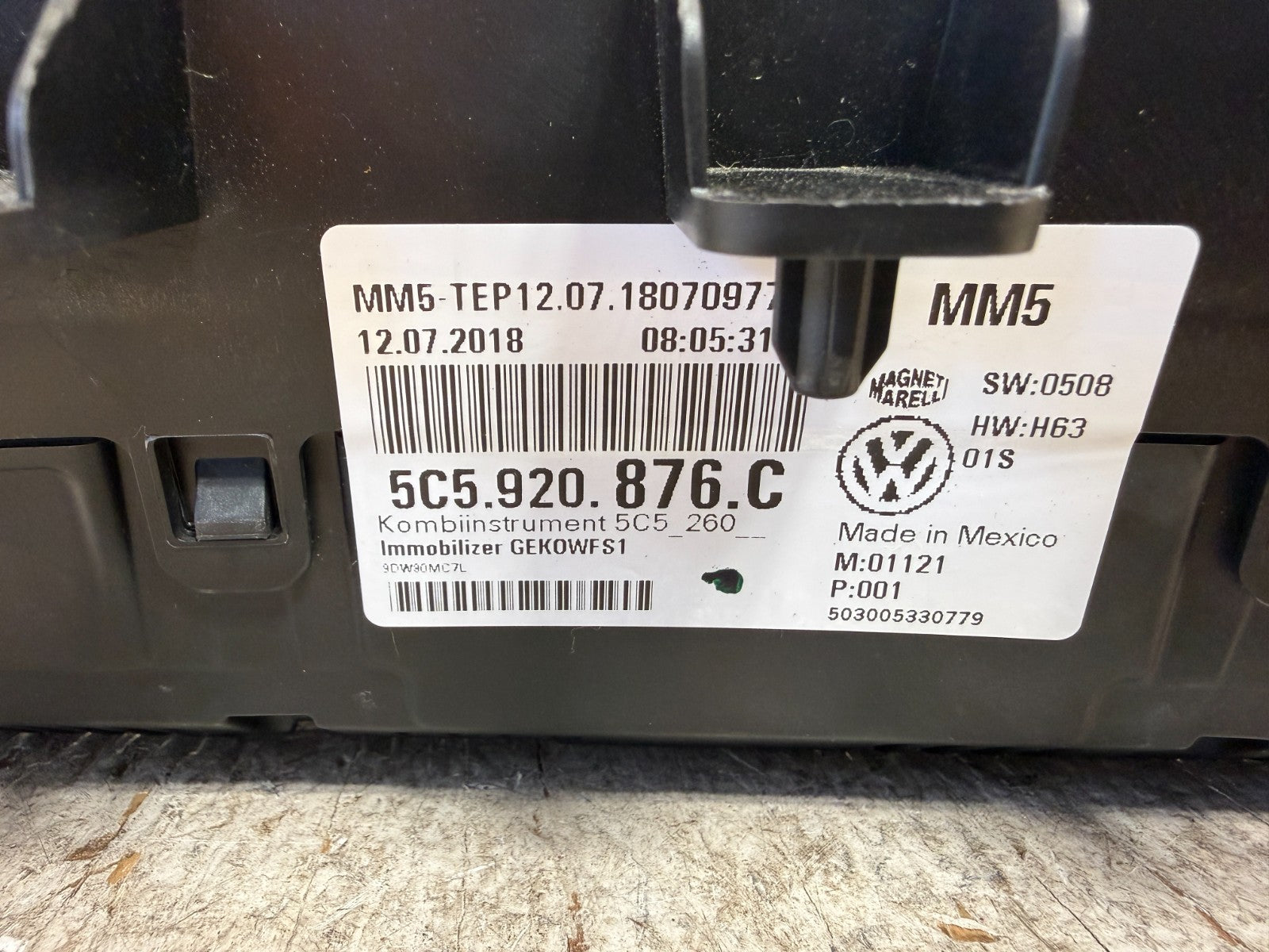 47518987