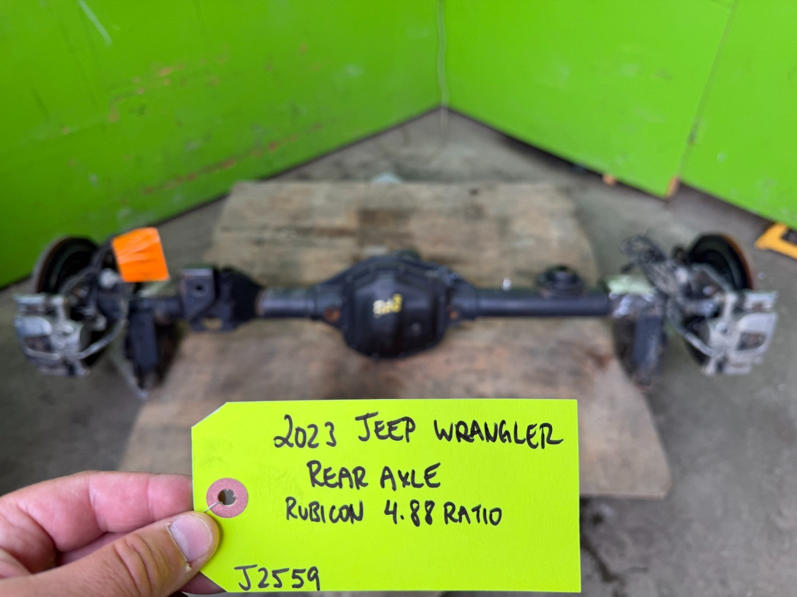 47544952