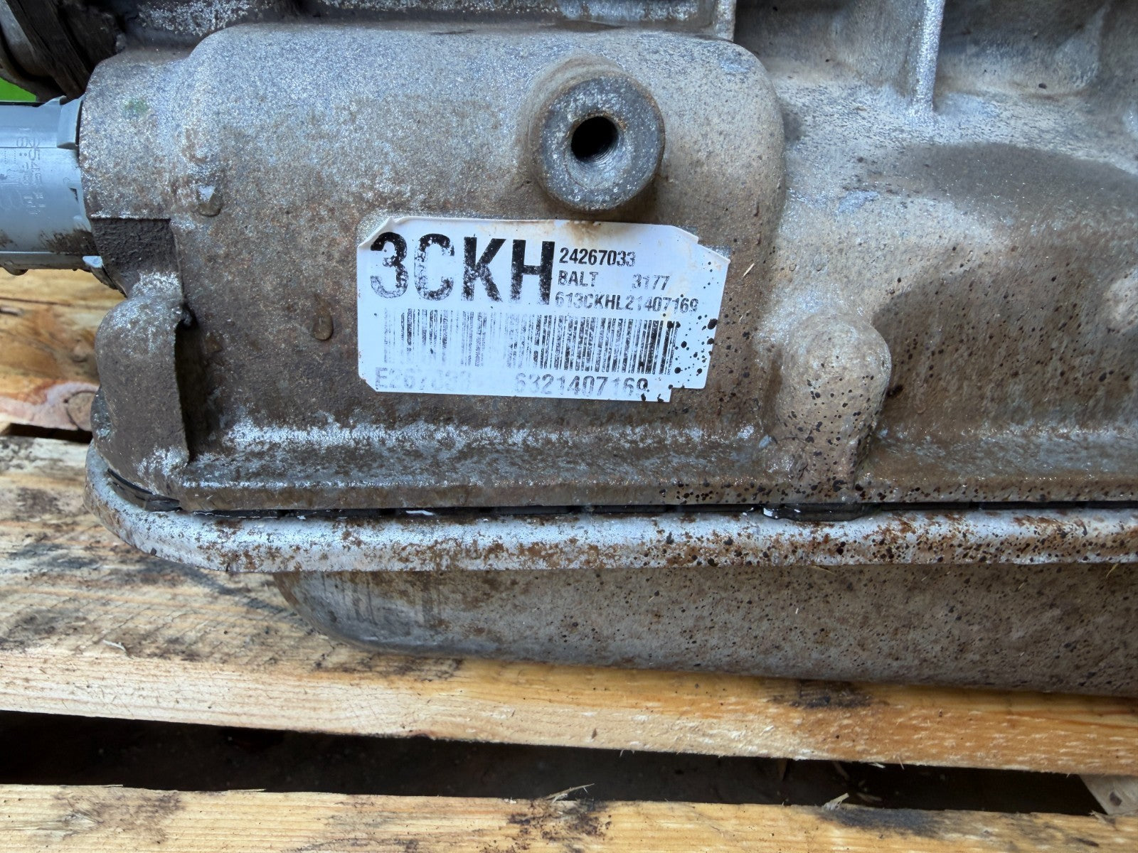 47562808