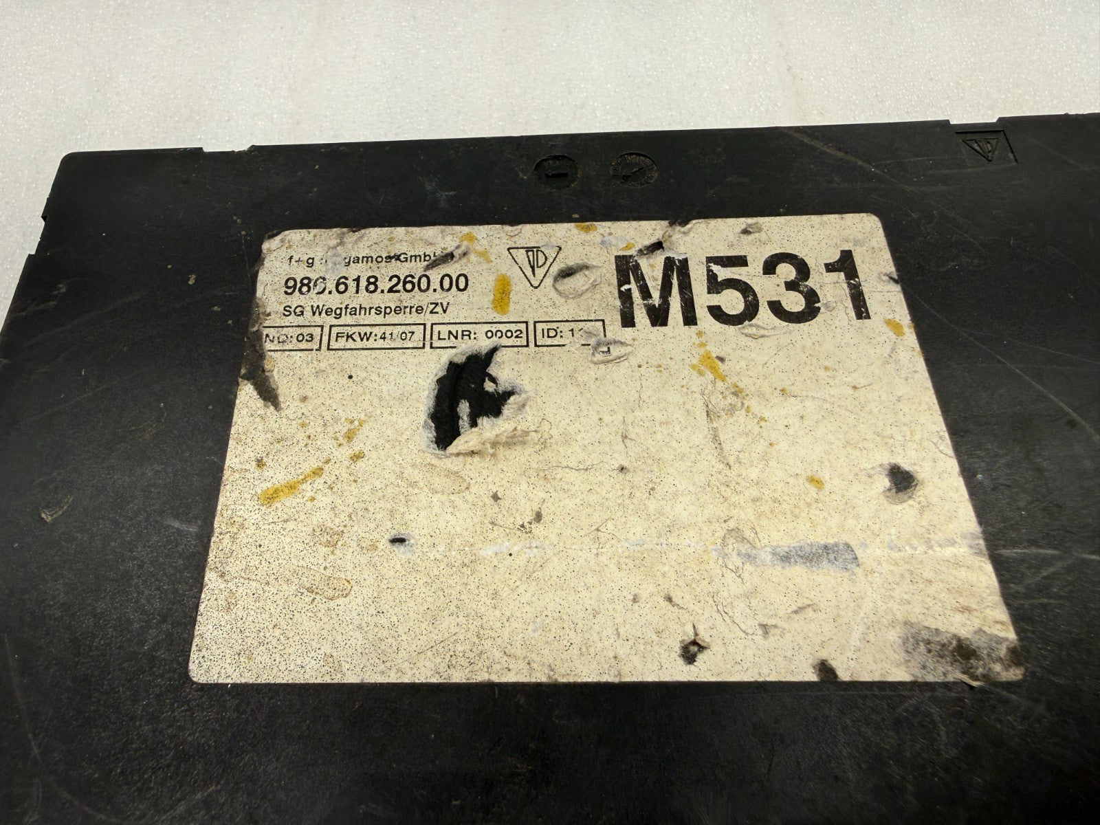47701589