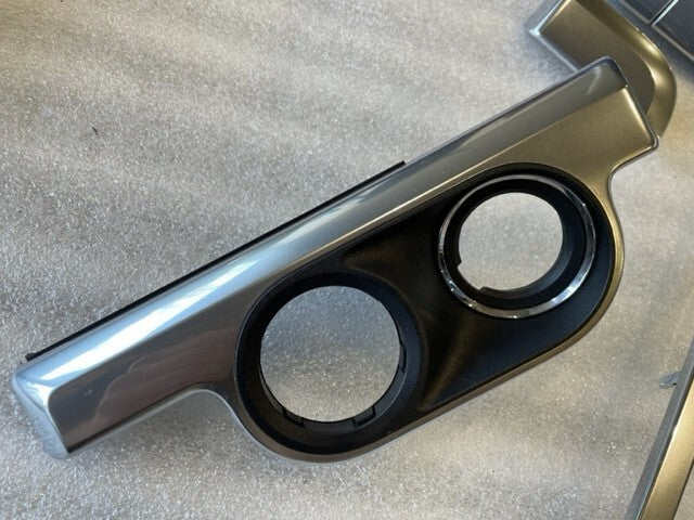 46073001