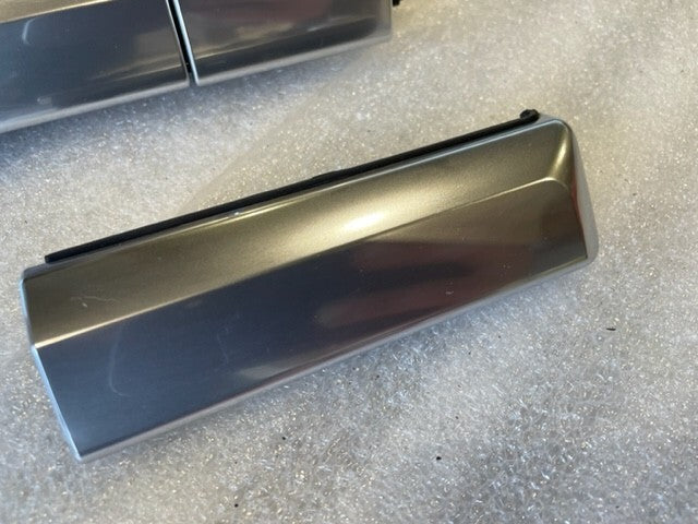 46073001