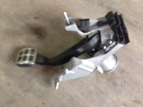 04-08 Bentley Continental GT Flying Spur BRAKE PEDAL AND HANGER ASSEMBLY